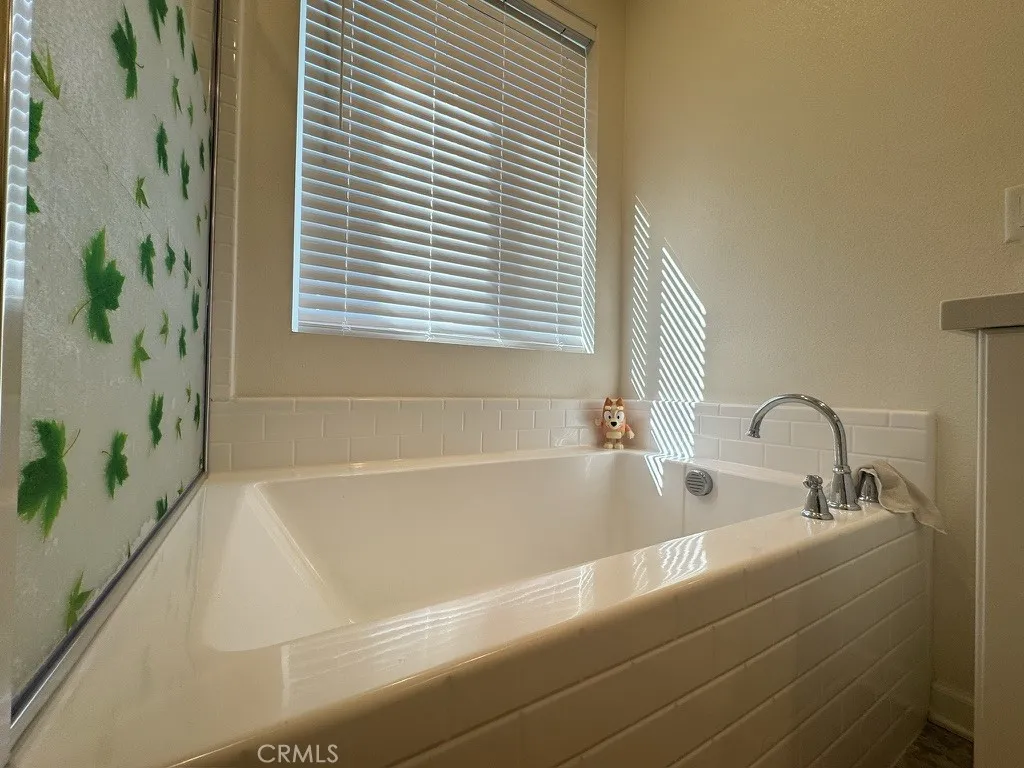 10201 10201 Oxbow Loop, Riverside, California 92503 home-pic-25